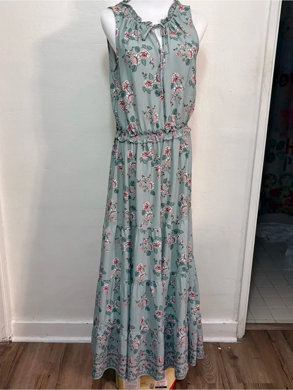 Max Studio Floral Sleeveless Tiered Maxi Dress (Size Medium) NWT